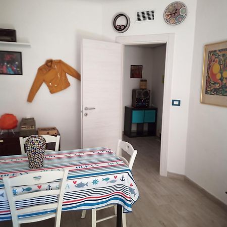 Grand F2 60Mq Centre Antibes, Proche Plages, Commerces, 2 Balcons, Parking, Train, Bus, Deco Vintage, Pet Friendly, Ideal Famille Ou 1-2 Couples Exteriör bild