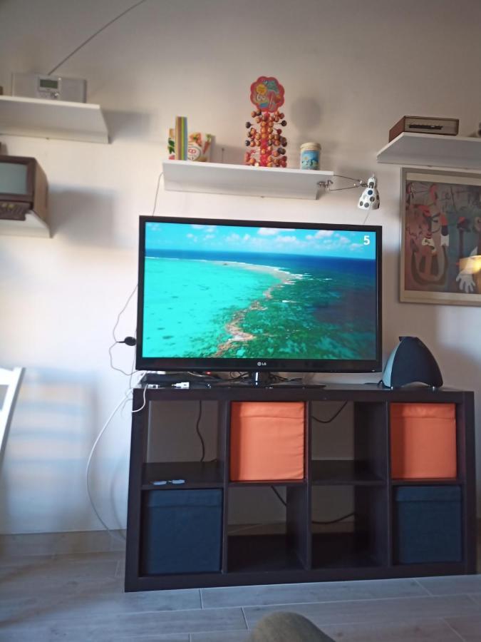 Grand F2 60Mq Centre Antibes, Proche Plages, Commerces, 2 Balcons, Parking, Train, Bus, Deco Vintage, Pet Friendly, Ideal Famille Ou 1-2 Couples Exteriör bild