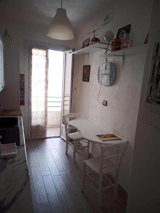 Grand F2 60Mq Centre Antibes, Proche Plages, Commerces, 2 Balcons, Parking, Train, Bus, Deco Vintage, Pet Friendly, Ideal Famille Ou 1-2 Couples Exteriör bild