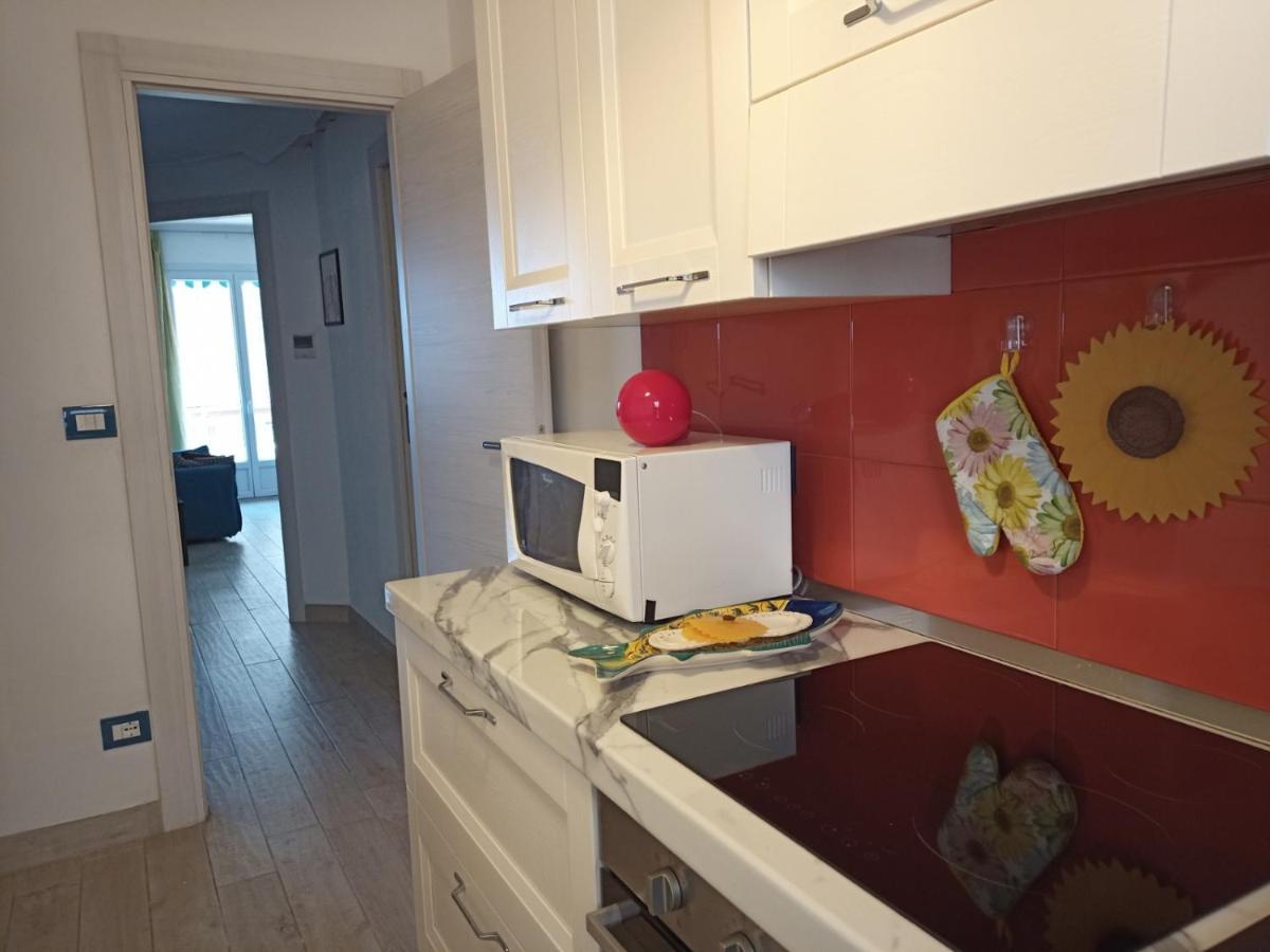 Grand F2 60Mq Centre Antibes, Proche Plages, Commerces, 2 Balcons, Parking, Train, Bus, Deco Vintage, Pet Friendly, Ideal Famille Ou 1-2 Couples Exteriör bild