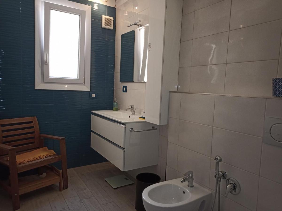 Grand F2 60Mq Centre Antibes, Proche Plages, Commerces, 2 Balcons, Parking, Train, Bus, Deco Vintage, Pet Friendly, Ideal Famille Ou 1-2 Couples Exteriör bild