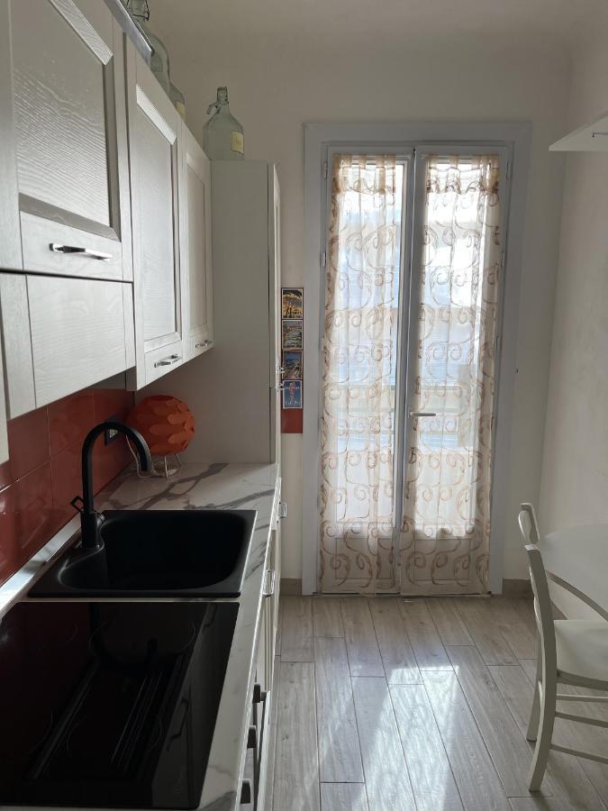 Grand F2 60Mq Centre Antibes, Proche Plages, Commerces, 2 Balcons, Parking, Train, Bus, Deco Vintage, Pet Friendly, Ideal Famille Ou 1-2 Couples Exteriör bild