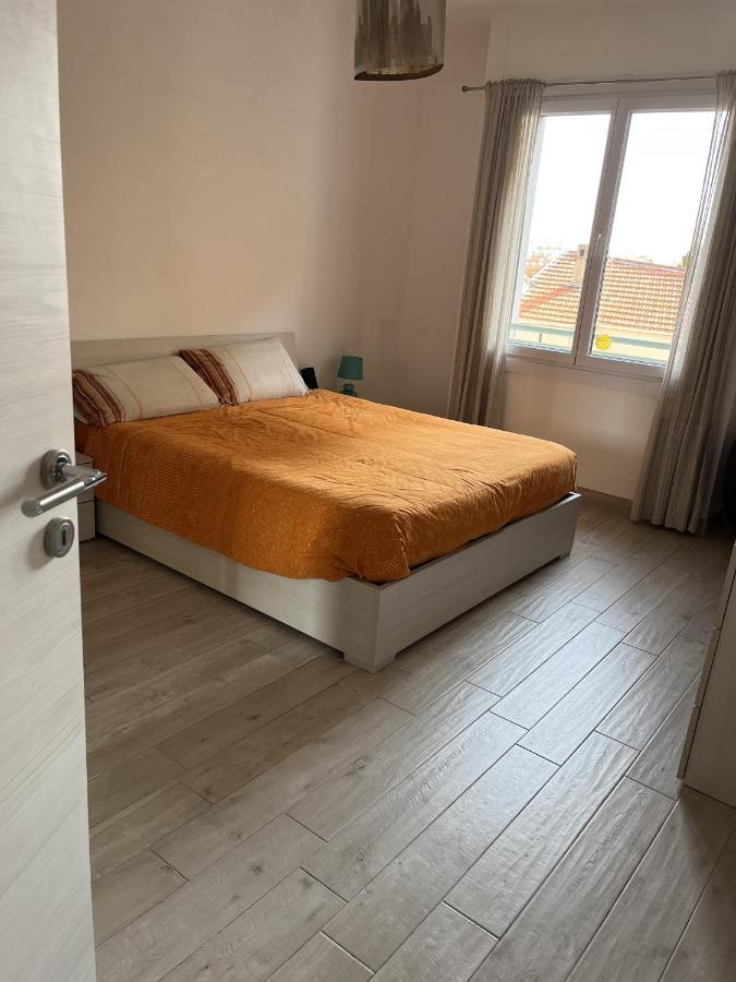 Grand F2 60Mq Centre Antibes, Proche Plages, Commerces, 2 Balcons, Parking, Train, Bus, Deco Vintage, Pet Friendly, Ideal Famille Ou 1-2 Couples Exteriör bild